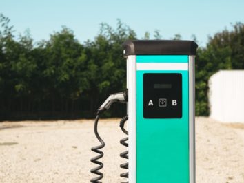 electric-car-station-2021-04-06-01-36-57-utc