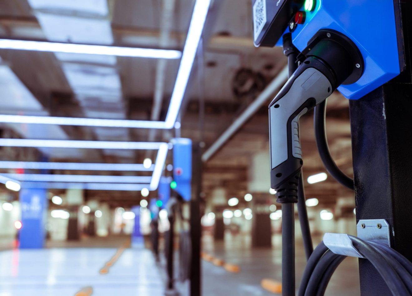 Electric car charging station for charge EV battery